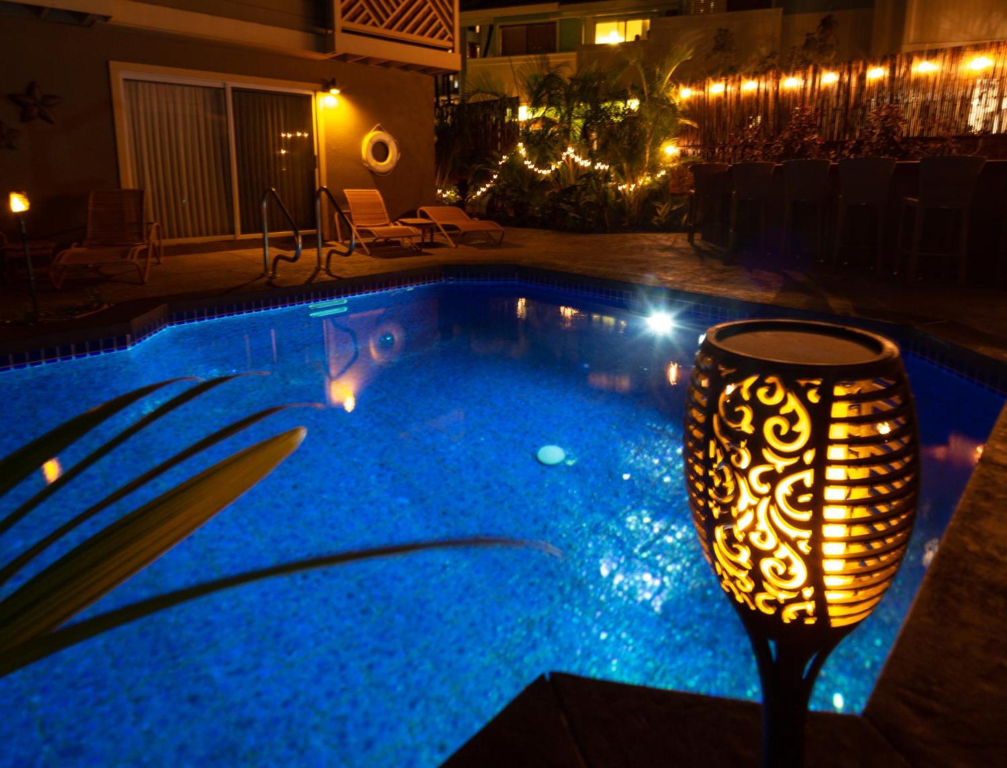 Bamboo Suite, 1 Bedroom, Sleeps 4, Pool & Bbq, Pre-Renovation Summer Sale كيهي المظهر الخارجي الصورة